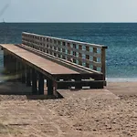 Surf Shack 2 - Mit Gemeinschaftsbad, Blick Auf Den Deich, Gemeinschaftsgarten Und Wlan, 200m Zum Strand, Parkplatz, Promenade In 10 Minuten Erreichbar *